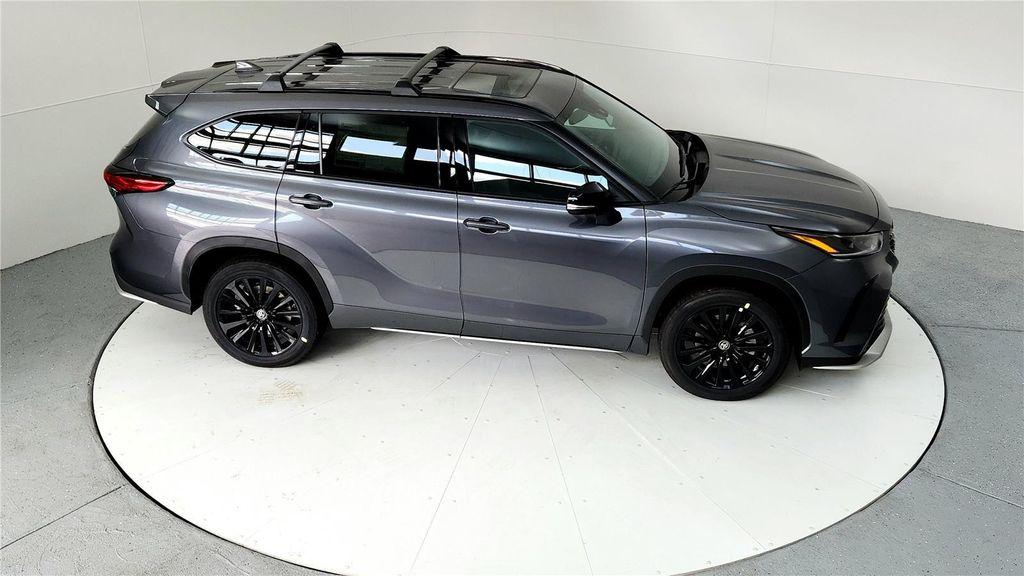 used 2023 Toyota Highlander car, priced at $40,985