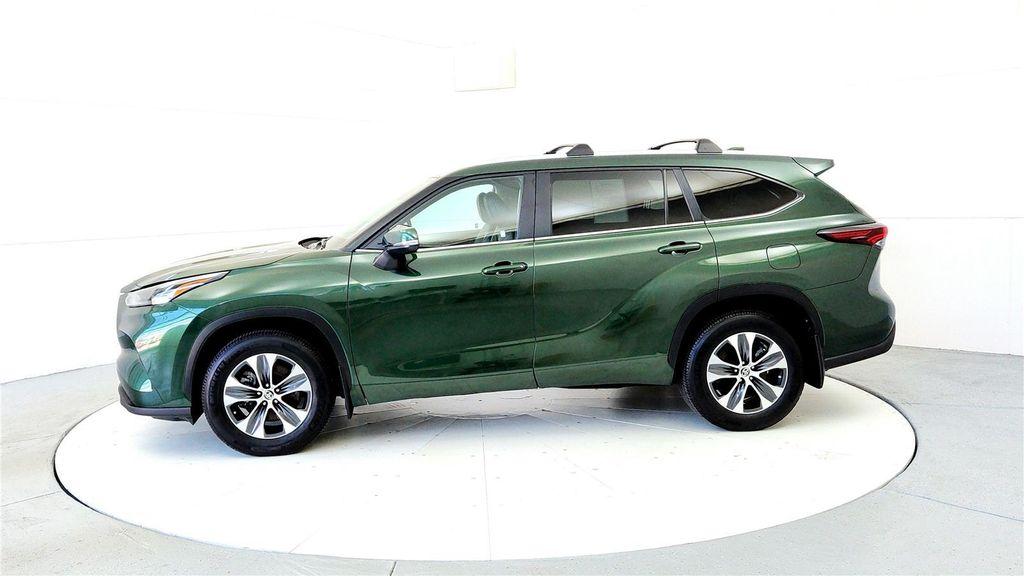 used 2024 Toyota Highlander car, priced at $42,985
