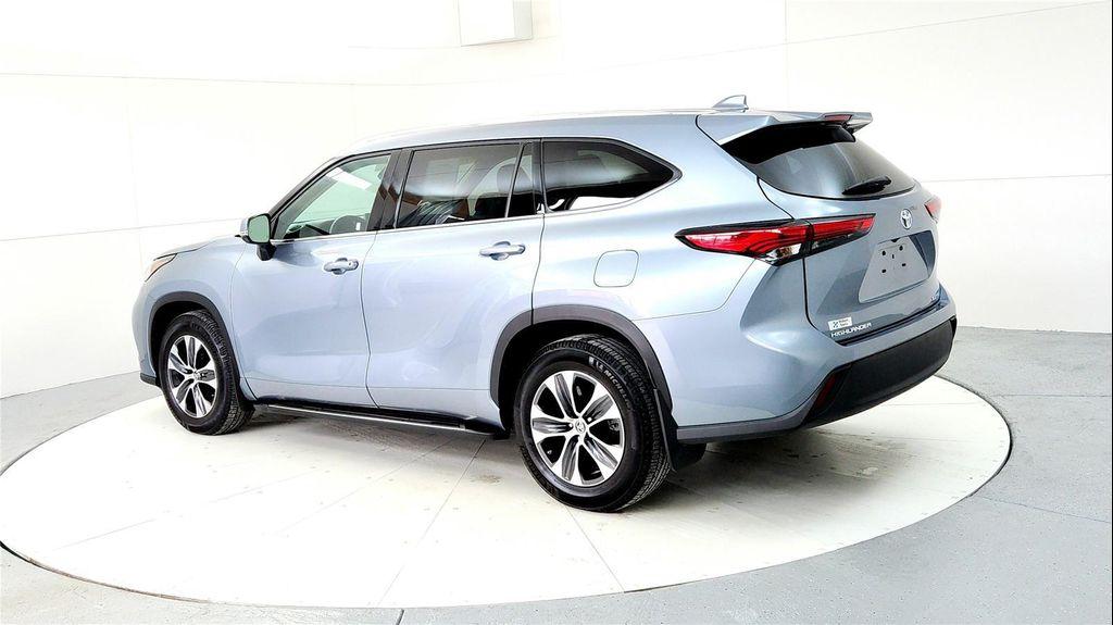 used 2021 Toyota Highlander car, priced at $30,985