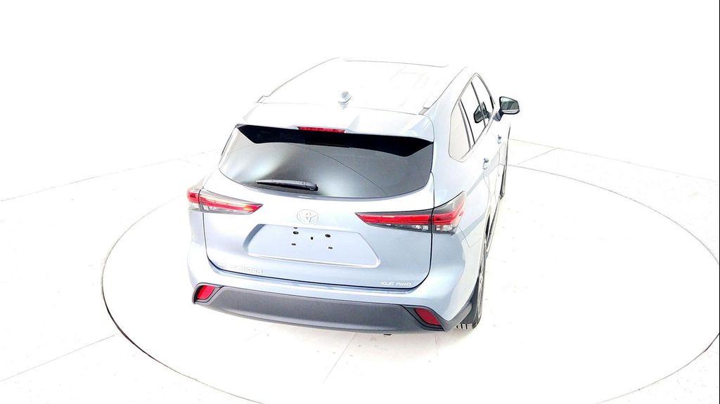 used 2021 Toyota Highlander car, priced at $30,985