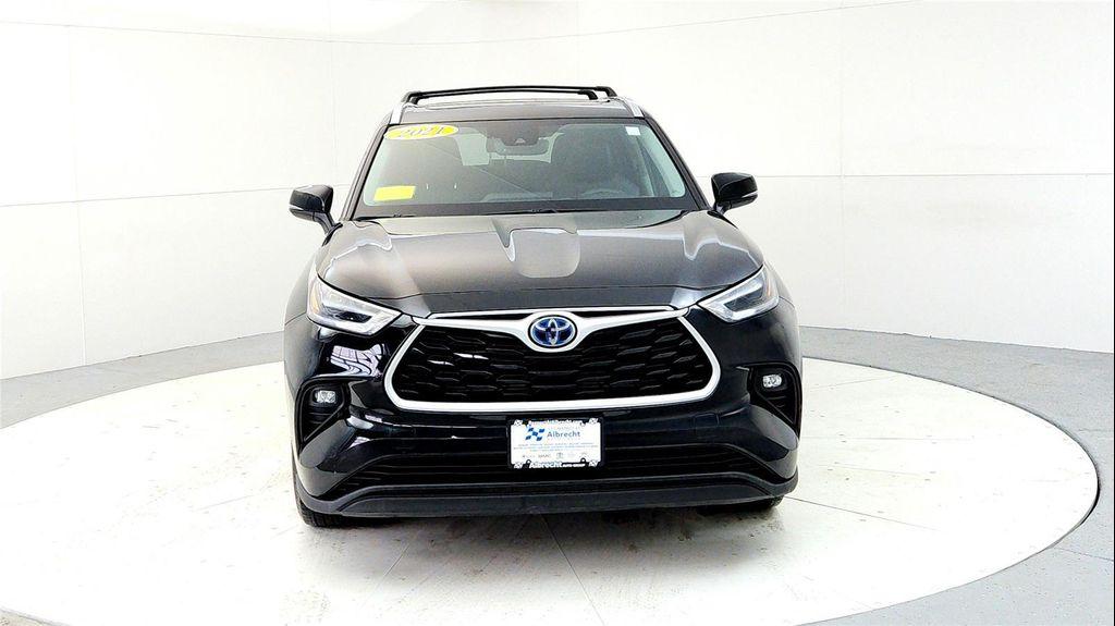 used 2021 Toyota Highlander Hybrid car, priced at $35,985