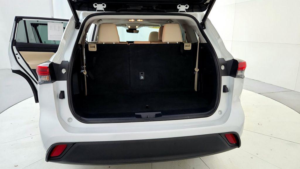 used 2023 Toyota Highlander car, priced at $39,534