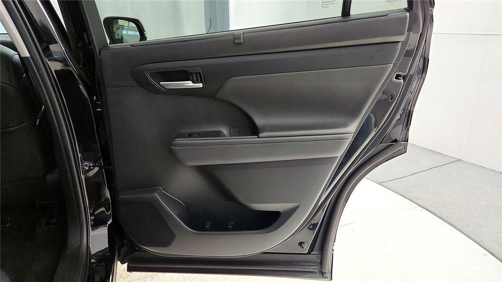 used 2024 Toyota Highlander car, priced at $38,485