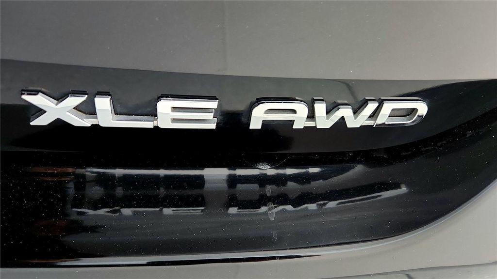 used 2024 Toyota Highlander car, priced at $38,485