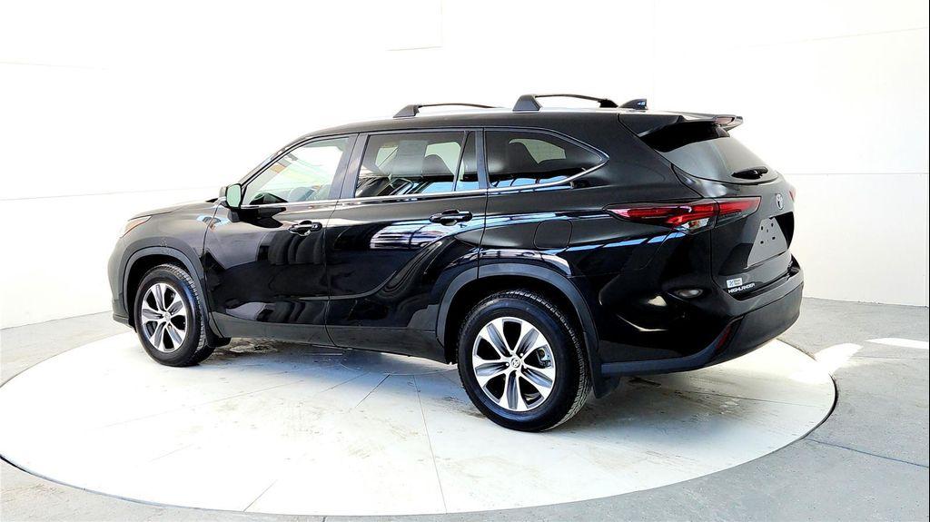 used 2024 Toyota Highlander car, priced at $38,485