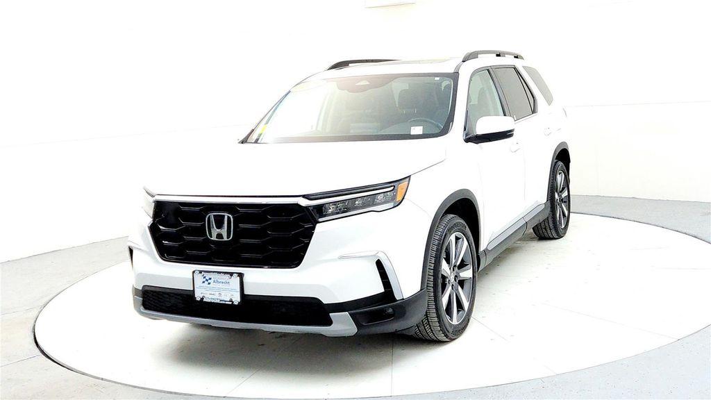 used 2023 Honda Pilot car, priced at $37,685