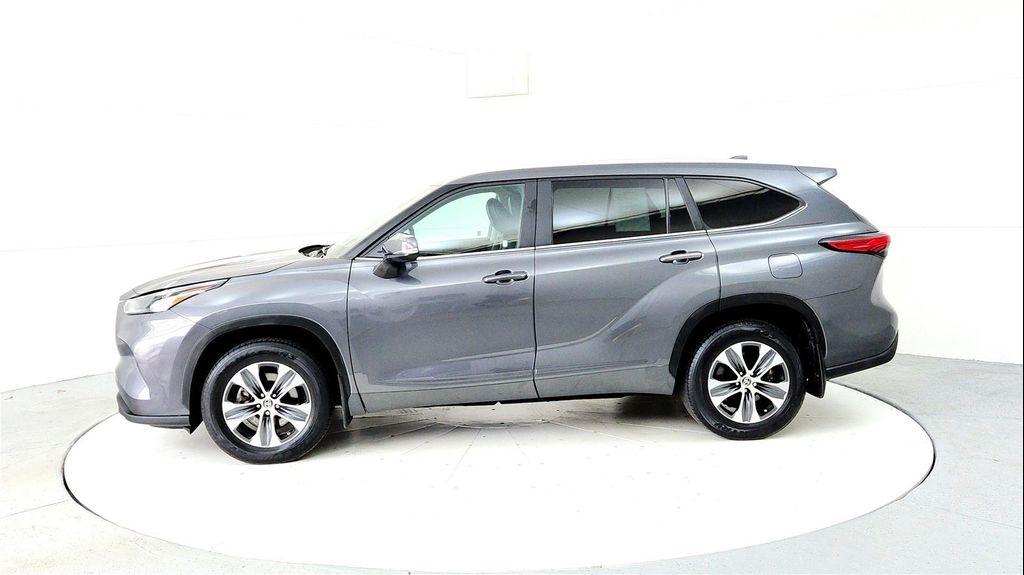 used 2023 Toyota Highlander car, priced at $36,985