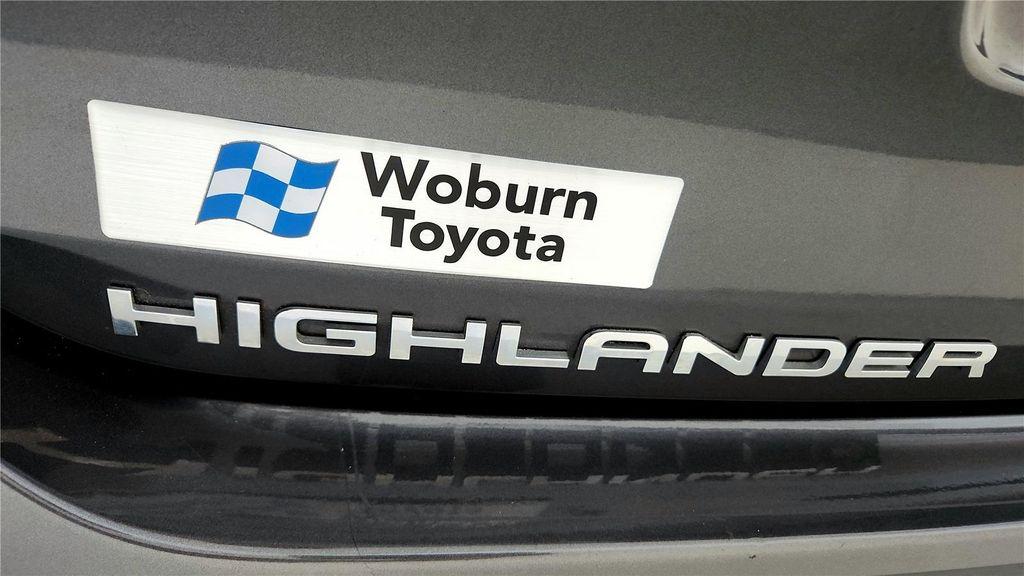 used 2023 Toyota Highlander car, priced at $36,985