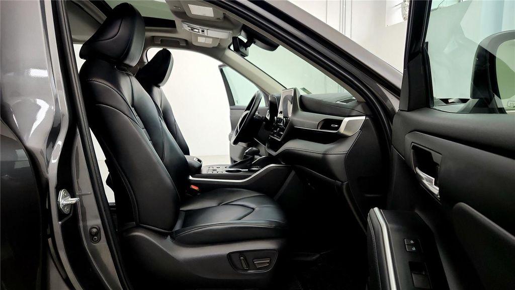 used 2023 Toyota Highlander car, priced at $36,985