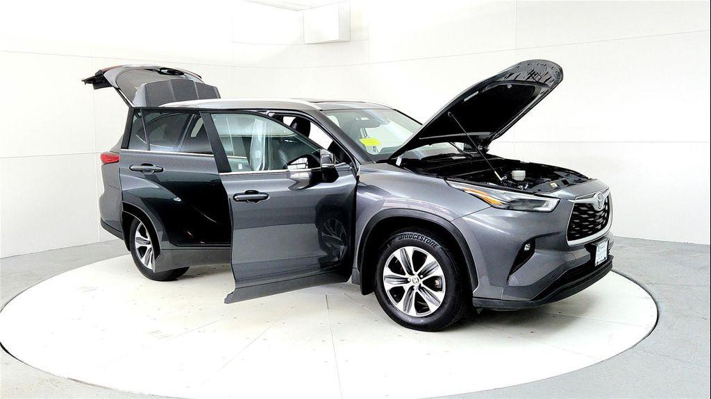 used 2023 Toyota Highlander car, priced at $36,985