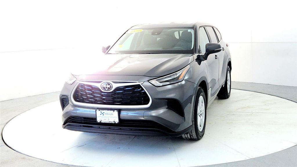 used 2023 Toyota Highlander car, priced at $31,750