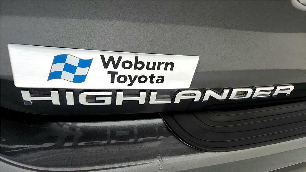 used 2023 Toyota Highlander car, priced at $31,750