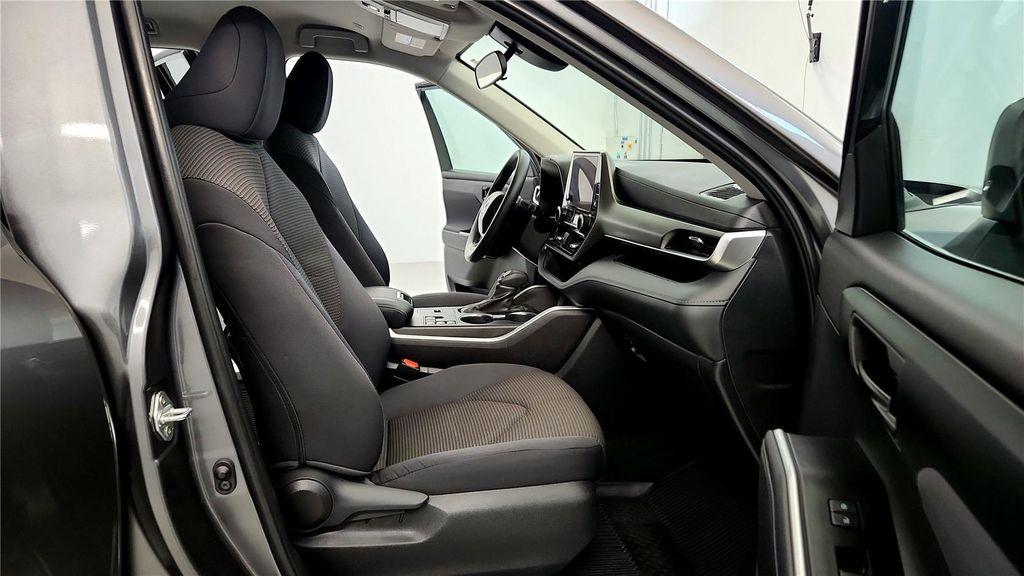 used 2023 Toyota Highlander car, priced at $31,750