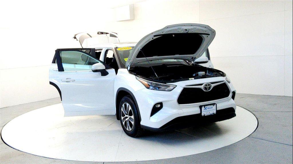 used 2023 Toyota Highlander car, priced at $33,685