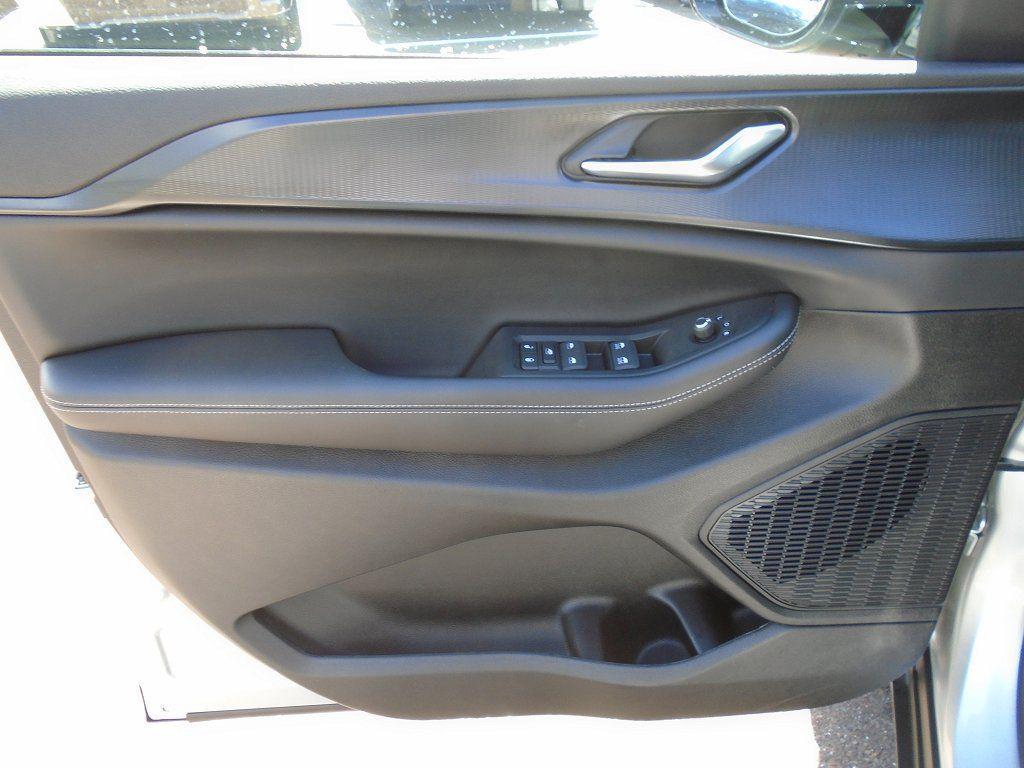 new 2025 Jeep Grand Cherokee L car, priced at $44,062