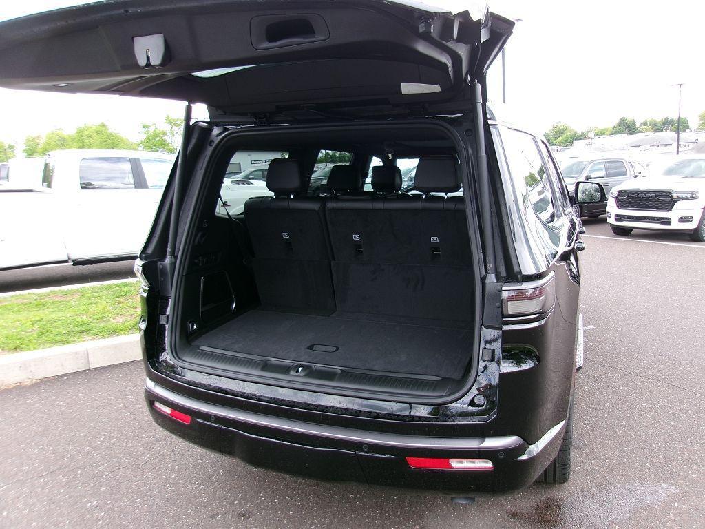 new 2026 Jeep Grand Wagoneer car, priced at $76,502