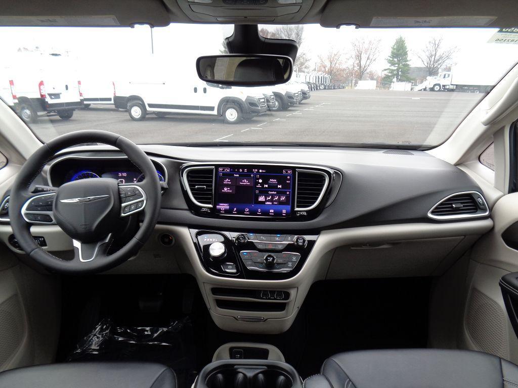 used 2024 Chrysler Pacifica car, priced at $26,490