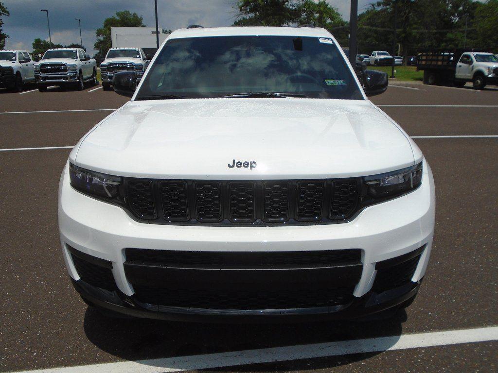 new 2025 Jeep Grand Cherokee L car, priced at $42,942
