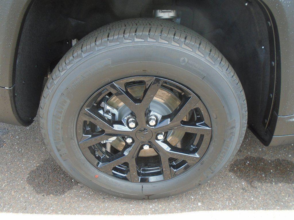 new 2025 Jeep Grand Cherokee L car, priced at $42,942