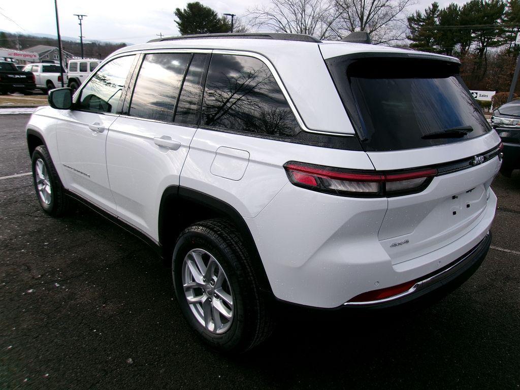 new 2025 Jeep Grand Cherokee car, priced at $42,284