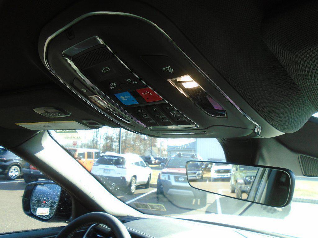 new 2025 Jeep Grand Cherokee car, priced at $42,485