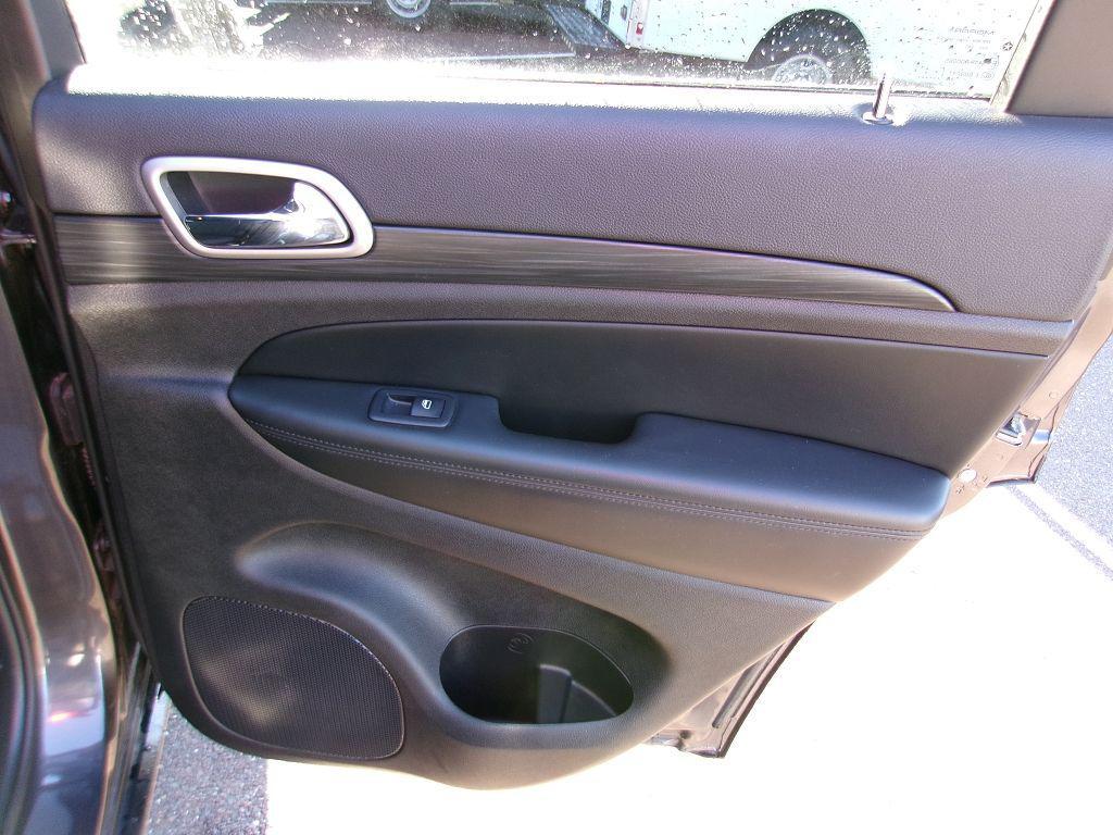 used 2020 Jeep Grand Cherokee car, priced at $20,490