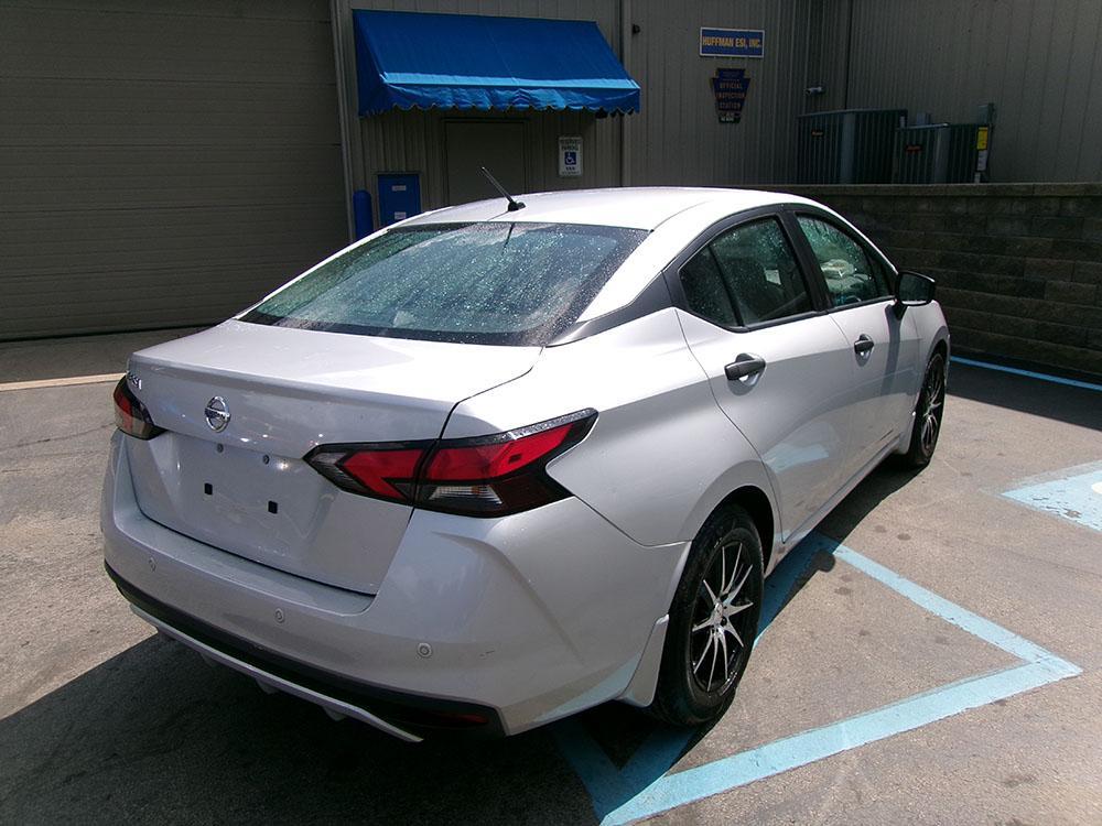 used 2021 Nissan Versa car