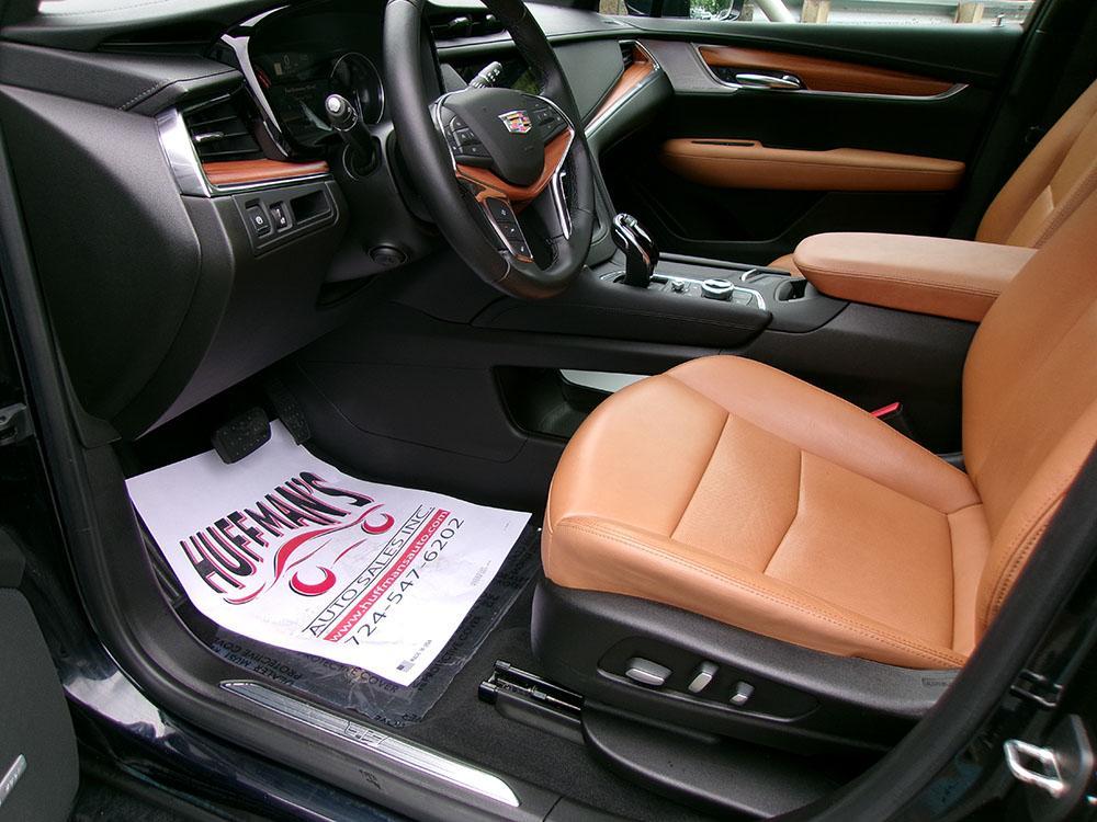 used 2021 Cadillac XT5 car, priced at $23,700