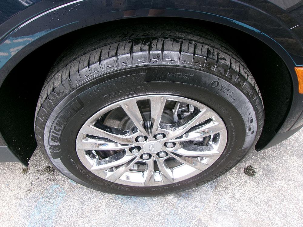 used 2021 Cadillac XT5 car, priced at $23,700