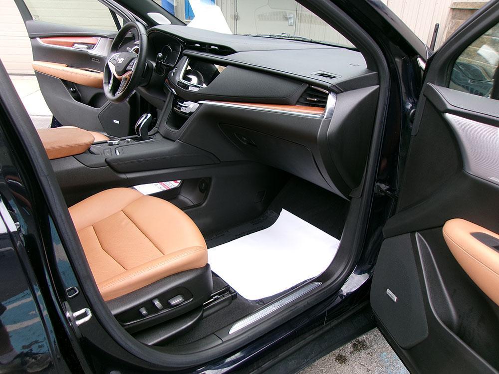 used 2021 Cadillac XT5 car, priced at $23,700