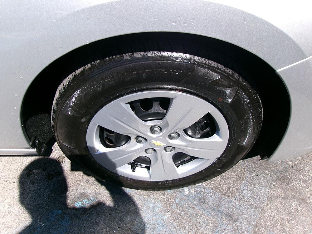 used 2017 Chevrolet Cruze car, priced at $10,500