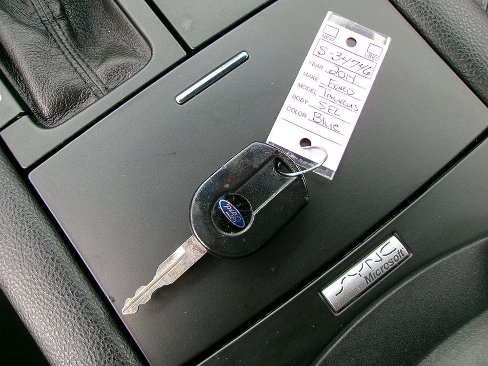 used 2014 Ford Taurus car, priced at $5,600