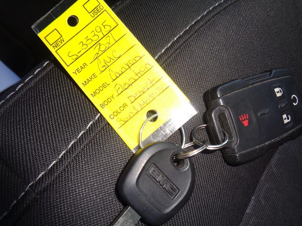 used 2021 GMC Canyon car, priced at $18,900