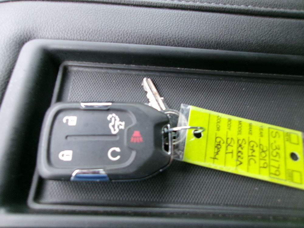 used 2019 GMC Sierra 1500 car, priced at $22,000