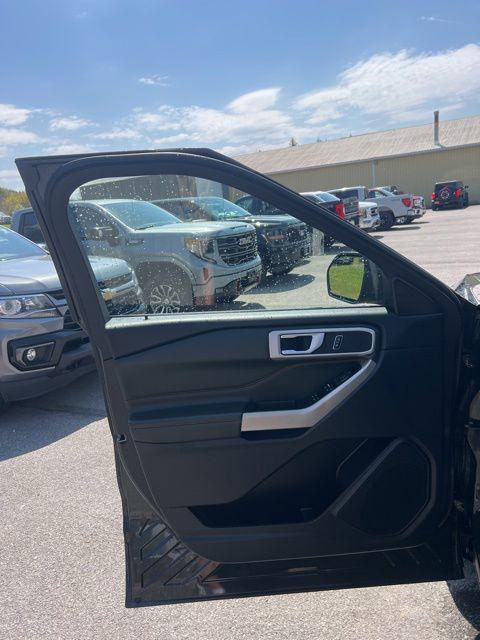 used 2022 Ford Explorer car, priced at $27,295