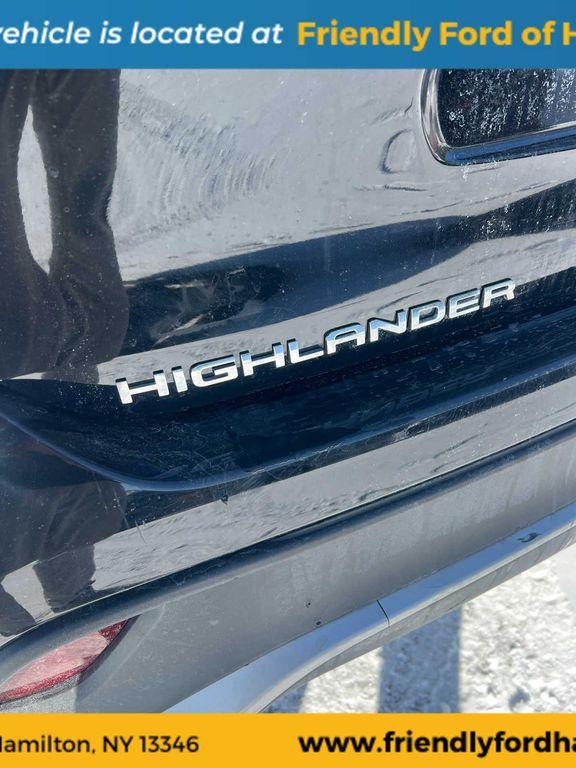 used 2023 Toyota Highlander car, priced at $30,995