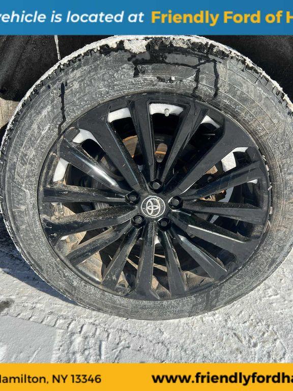 used 2023 Toyota Highlander car, priced at $30,995