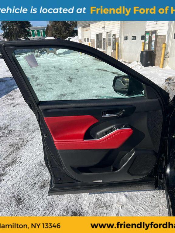 used 2023 Toyota Highlander car, priced at $30,995