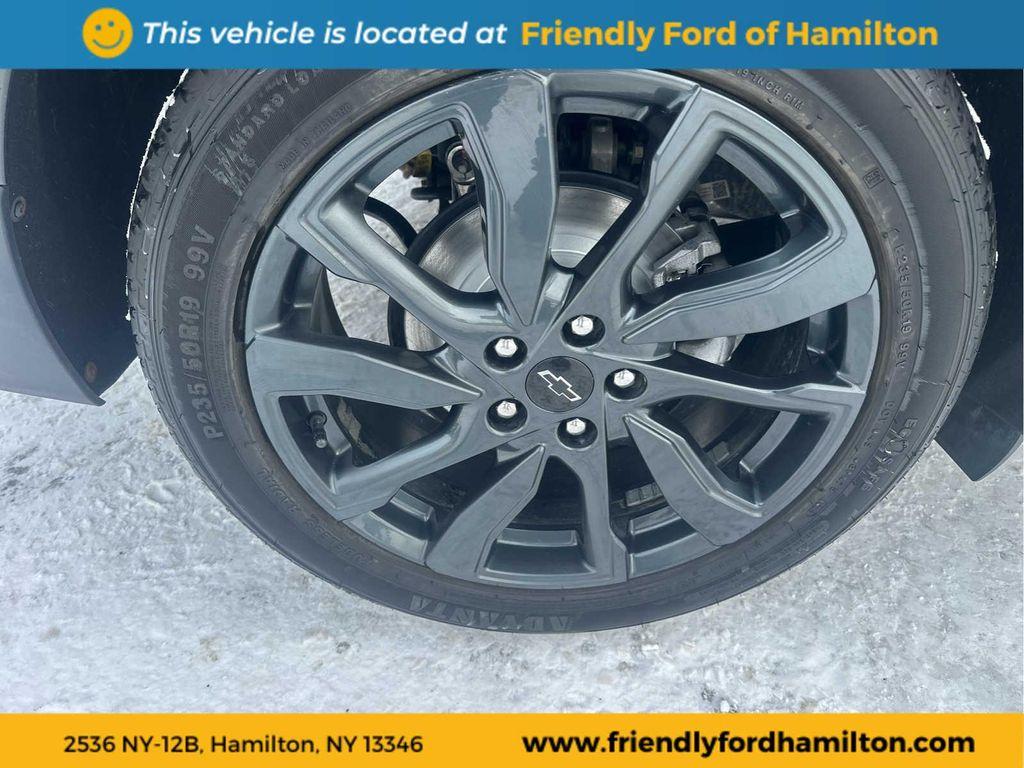 used 2023 Chevrolet Equinox car, priced at $22,495