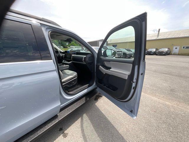 new 2026 Ford Expedition car, priced at $76,056