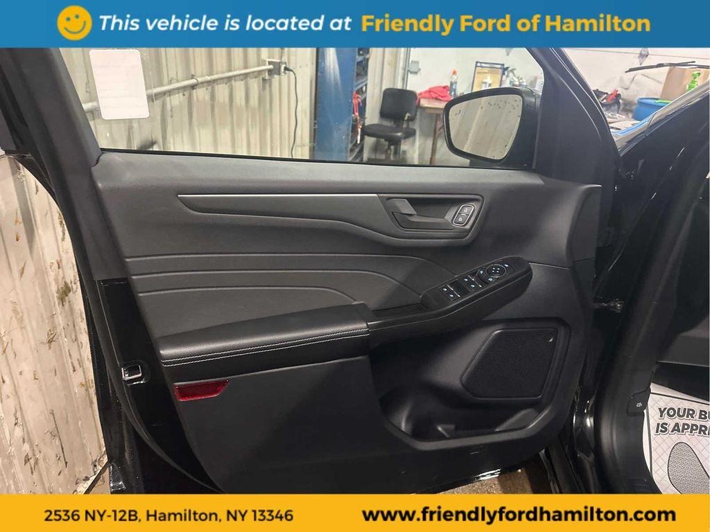 used 2025 Ford Escape car