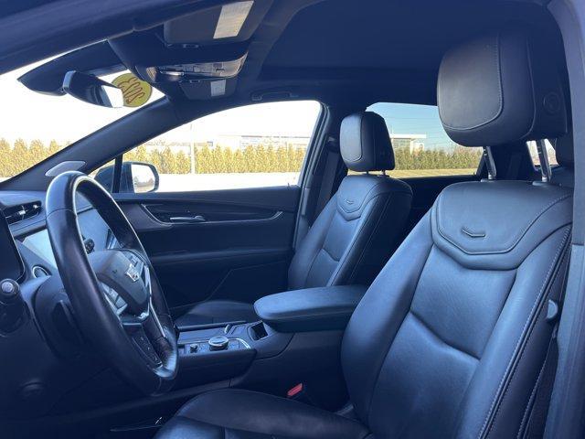 used 2023 Cadillac XT5 car, priced at $33,753