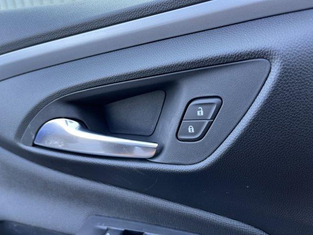 new 2025 Buick Envista car, priced at $25,185