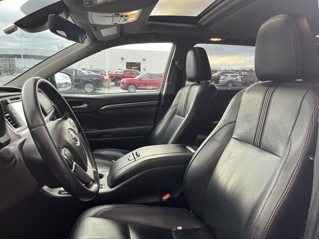 used 2019 Toyota Highlander car, priced at $21,589