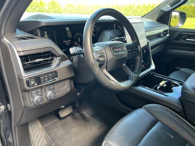 used 2025 GMC Yukon car, priced at $65,991