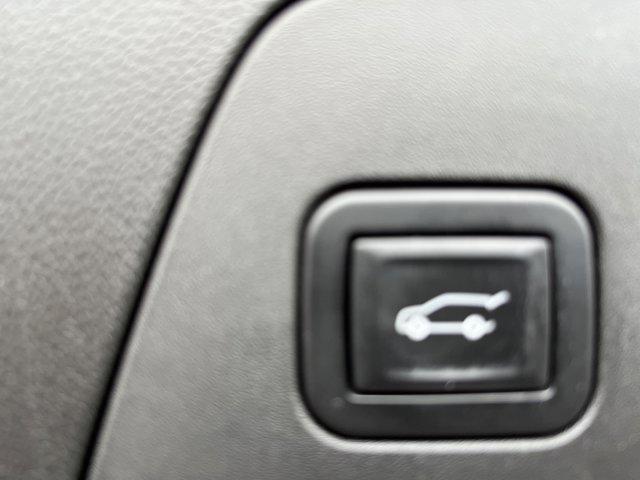 used 2021 Buick Envision car, priced at $22,000