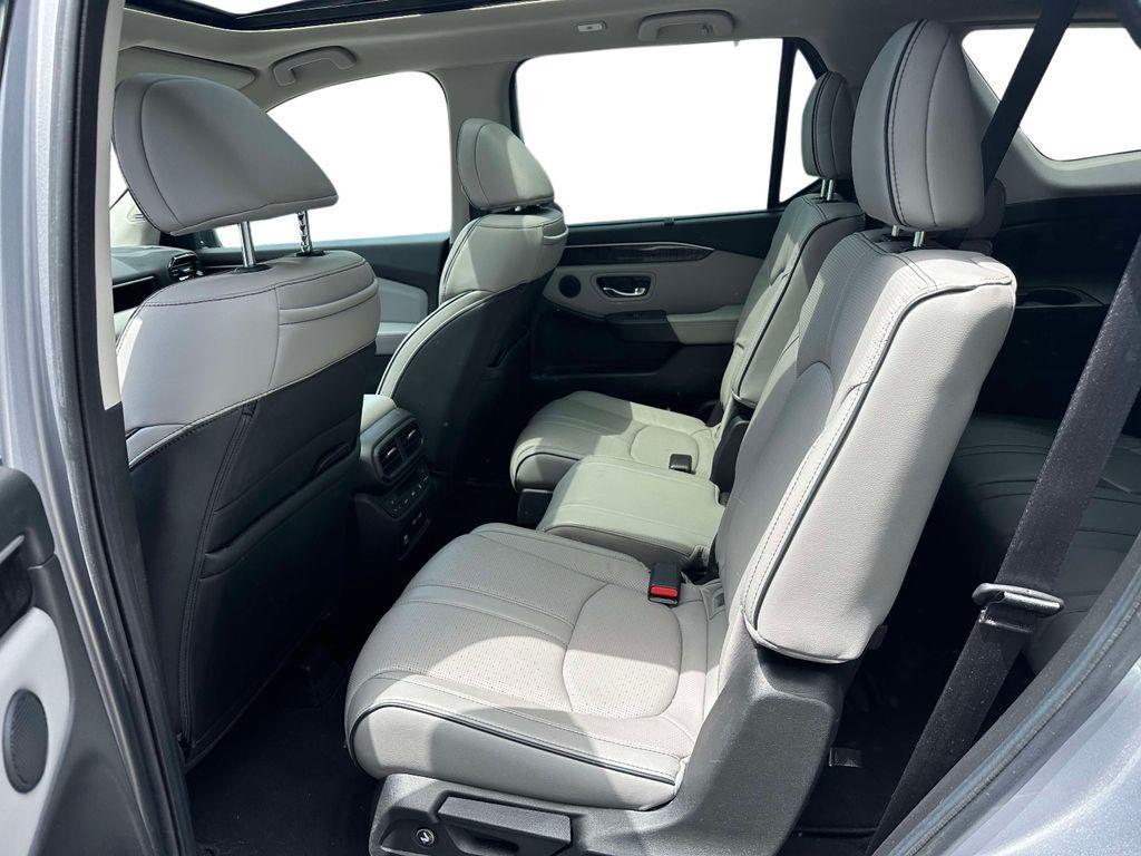 used 2023 Honda Pilot car, priced at $38,789