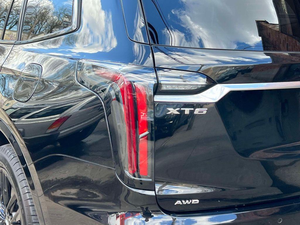 used 2023 Cadillac XT6 car, priced at $38,720
