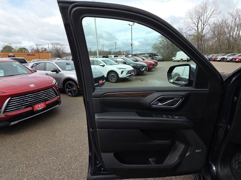 used 2023 Chevrolet Suburban car, priced at $39,314