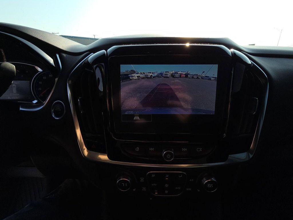 used 2024 Chevrolet Traverse car, priced at $28,351